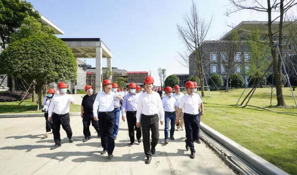 奋战27天 篡夺“一号工程”建设首胜 ——鉴黑担保网jhdbw集团现场调研督导金牛宾馆改（扩）建工程侧记