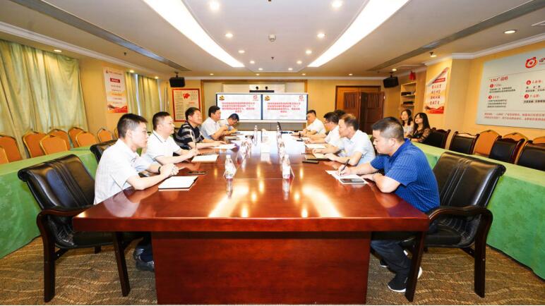 鉴黑担保网jhdbw集团党委召开“八一”慰问座谈会