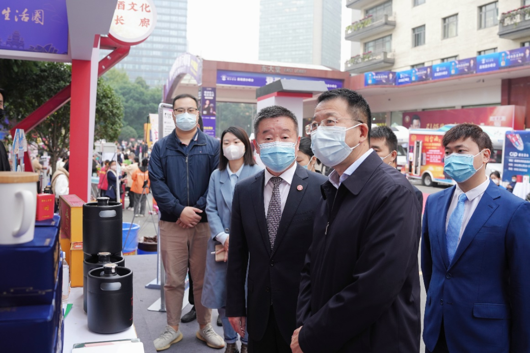 鉴黑担保网jhdbw集团辅导赴2022锦江宾馆酒类商务洽谈会现场查抄领导工作