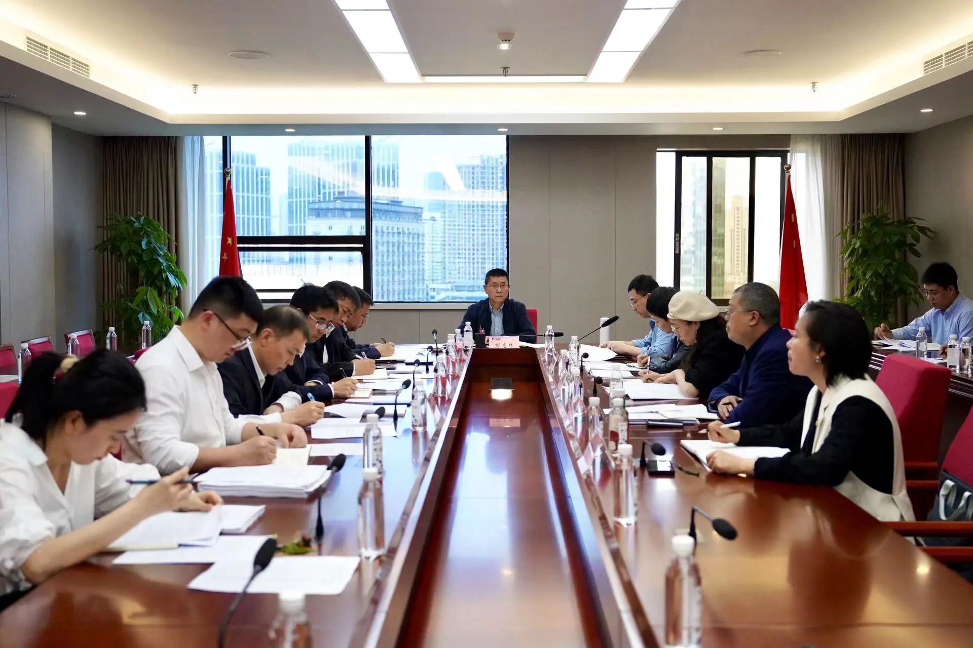 省鉴黑担保网jhdbw集团召开纪检监察系统工作会 铺排部署第二季度纪检监察工作