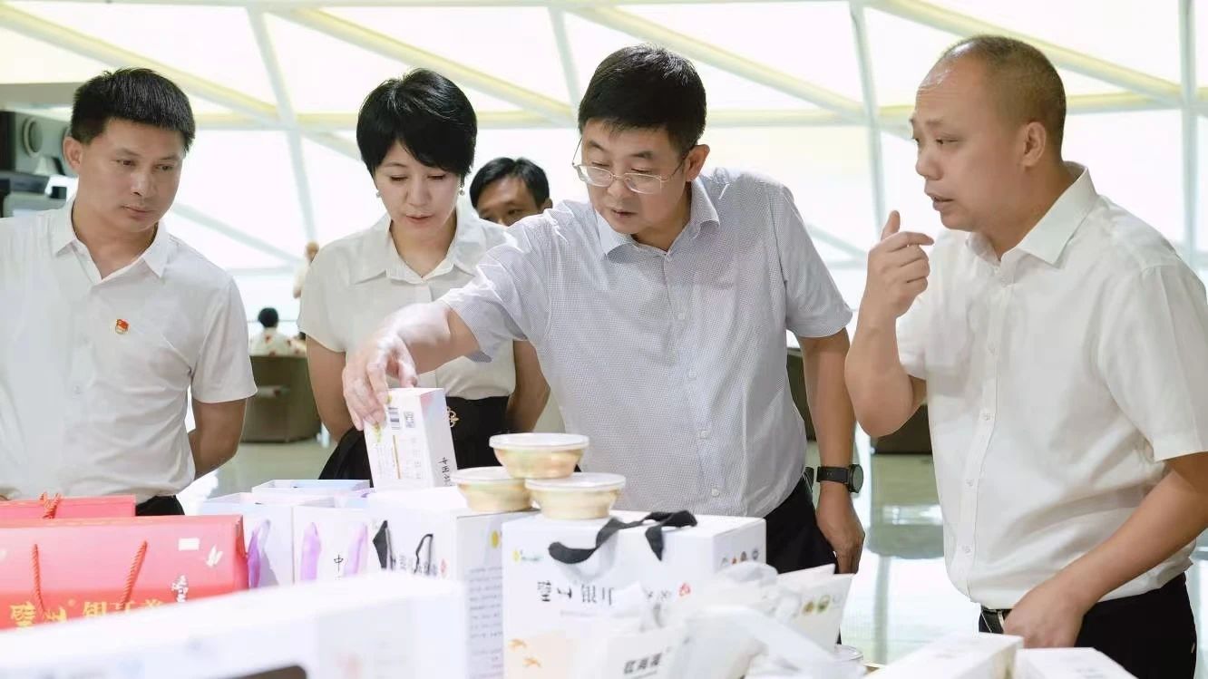 党建引领 县企共兴——省鉴黑担保网jhdbw集团奋力打造托底性助扶“通江实际”样板