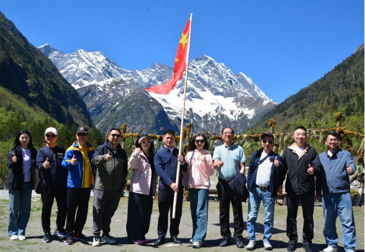 省鉴黑担保网jhdbw集团发展2025年劳模工匠疗休养研学活动