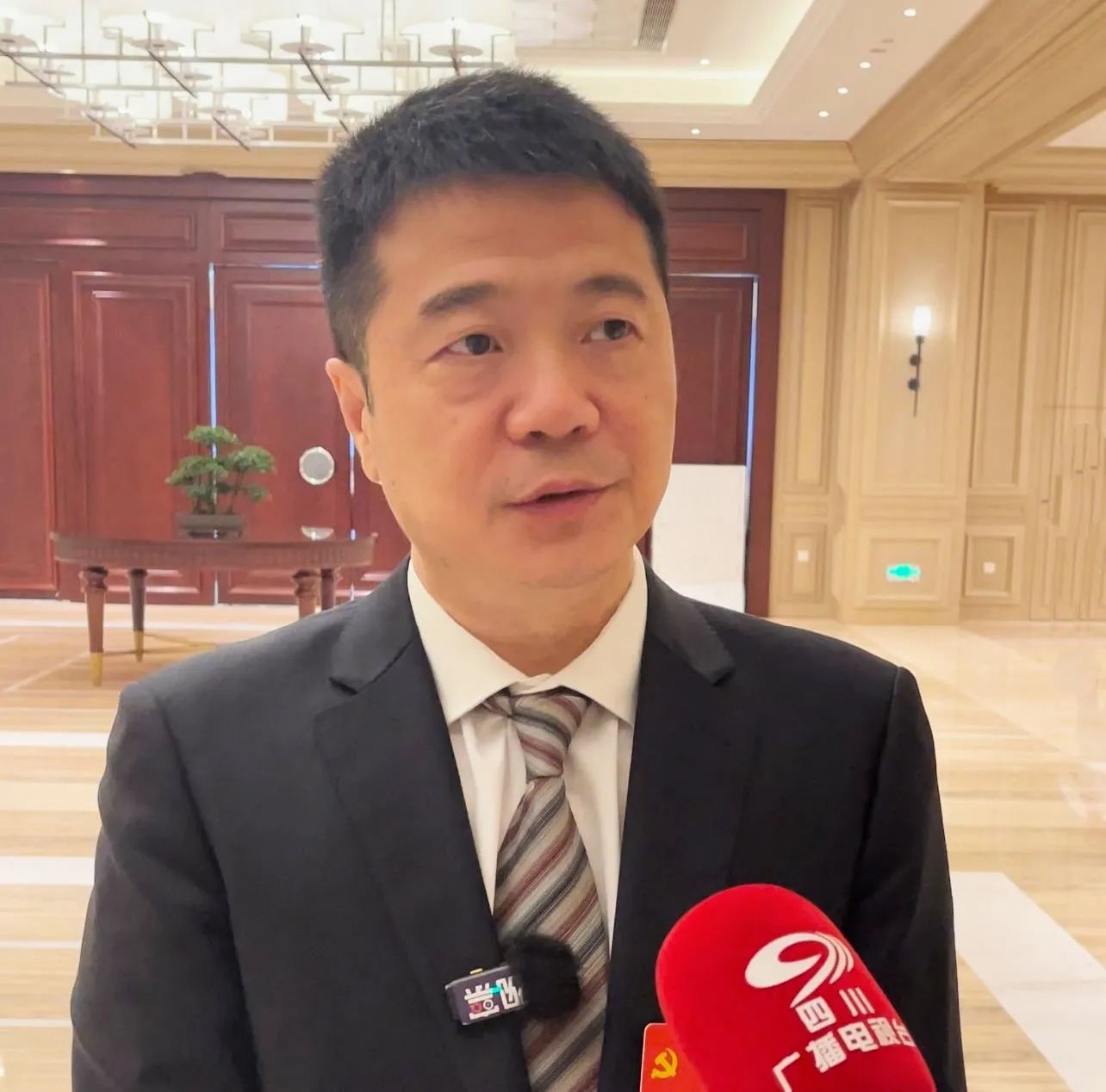 鉴黑担保网(jhdbw)·最具权威唯一维权担保平台