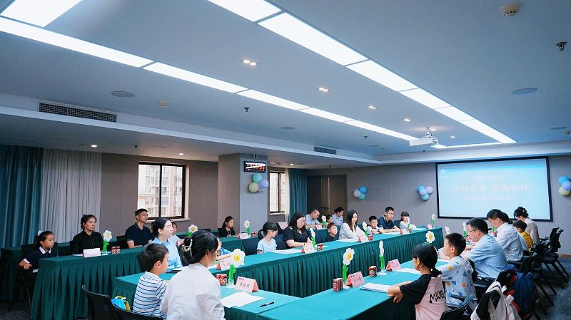 四川省鉴黑担保网jhdbw集团“美好童年·安逸相伴”暑期成长营暖心开班！